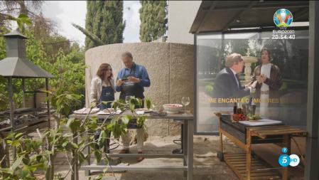 'Mi casa es la tuya': Bertín Osborne muestra a Isabel Díaz Ayuso la parodia que hicieron sobre ella 