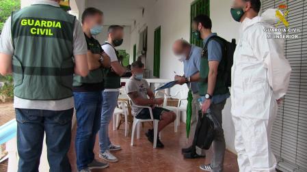 David S.O,, de 30 años de edad, alias el Tuvi, es un agresor y acosador sexual