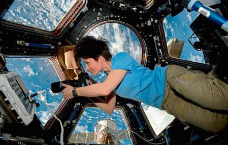 La astronauta de la ESA Samantha Cristoforetti en la Estación Espacial Internacional el 3 de febrero del 2015 durante la misión Futura.