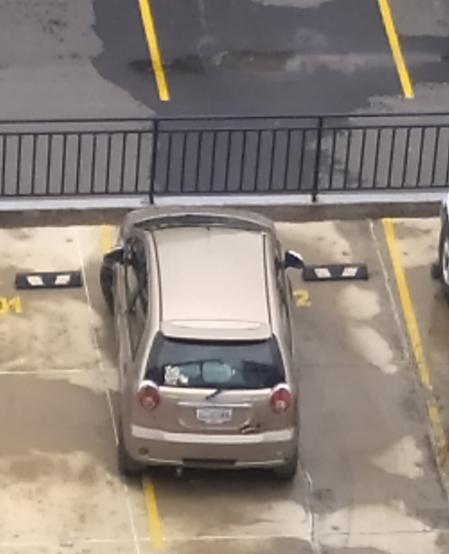 No todos nacen con el don de saber aparcar en condiciones.