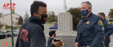 Burch defiende que la actuación del policía es una razón más para grabarlos