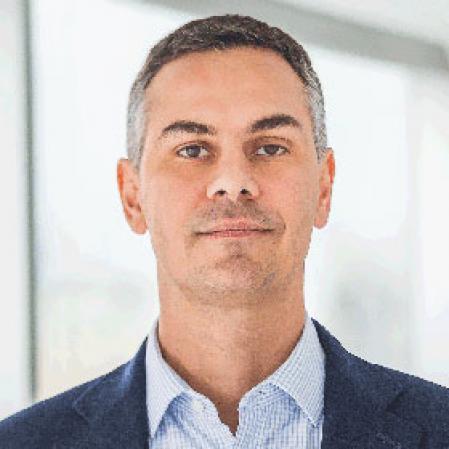 Massimiliano Gioni es el director artístico de la Fondazione Beatrice Trussardi y uno de los comisarios más prestigiosos de los últimos 15 años