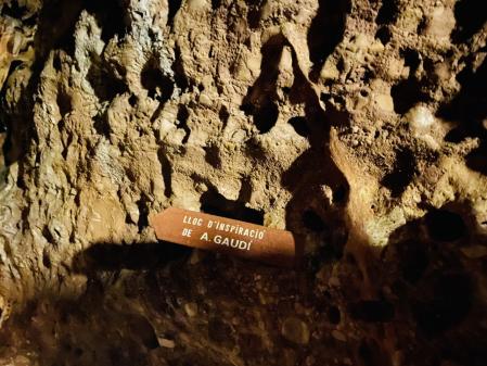 Las cuevas de Montserrat que inspiraron a Gaudí.