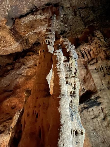 Las cuevas de Montserrat que inspiraron a Gaudí.
