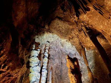 Las cuevas de Montserrat que inspiraron a Gaudí.