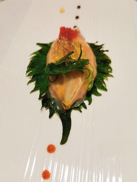 Tartar de trucha, shisho y velo de tocino