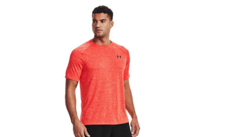 Camiseta Under Armour.