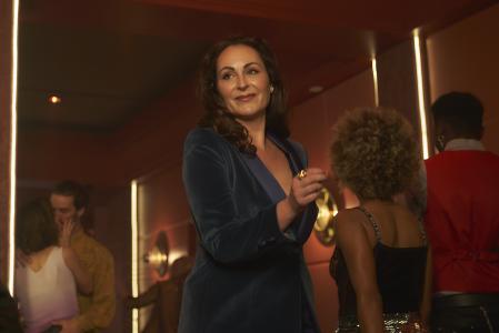 Le fascina de su personaje la capacidad de calar el alma humana y manejarse con la misma destreza entre la ternura y la mano dura.