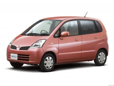 Nissan utilizó el nombre de Moco para un pequeño automóvil destinado al mercado local donde no tenía las connotaciones que ofrece en nuestro idioma