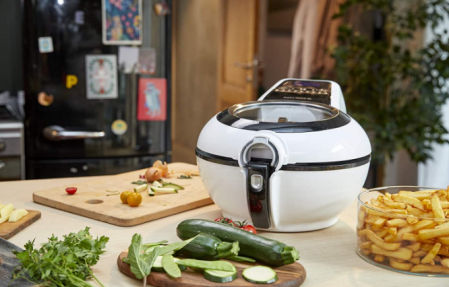 Freidora de aire Tefal.