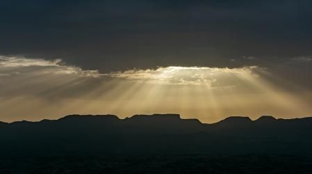 La salida del sol sobre el Coll de Cabrera