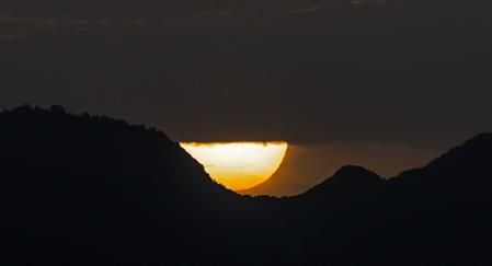 La salida del sol sobre el Coll de Cabrera