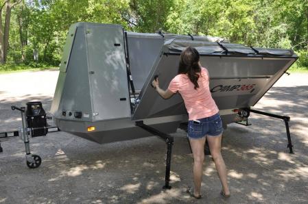 Camp365, la eficaz minicámper desplegable con capacidad para seis personas.