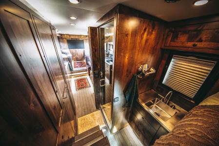 EarthRoamer HD, la lujosa e imparable autocaravana de 1,5 millones.