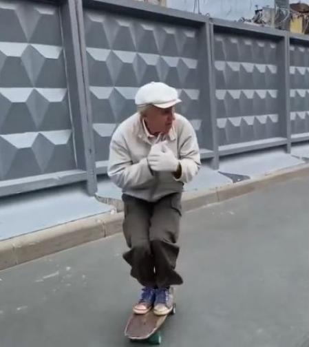 El anciano ha recibido miles de ovaciones por parte de los usuarios de Instagram