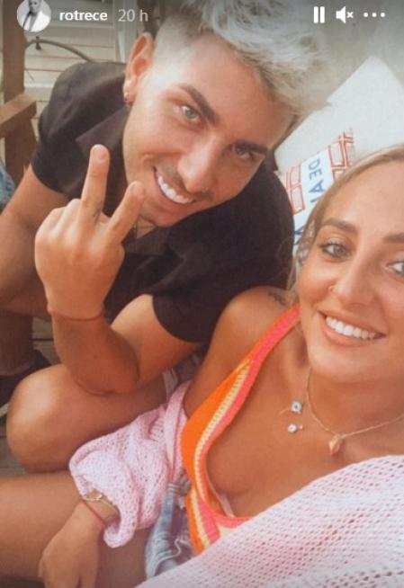 Rocío Carrasco y su novio Manuel disfrutando de las vacaciones en Conil
