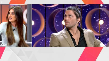 Alexia negó mantener una relación con Luca Onestini.