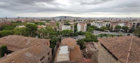 Vistas de Barcelona desde el tejado de la iglesia del monasterio de Pedralbes.