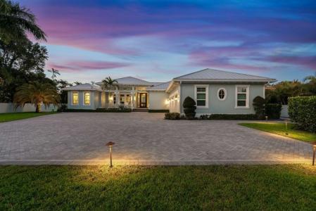 La casa es de una sola planta.