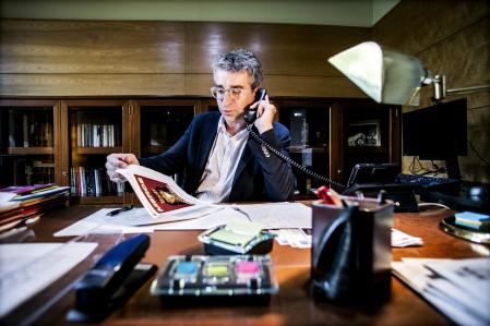 Jordi Martí Grau (Barcelona, 1965) es un gestor cultural y político catalán. Se licenció en Ciencias de la Educación. Fue delegado del Ayuntamiento de Barcelona entre 2007 y 2011. Candidato al número 7 de la lista de Partido de los Socialistas de Cataluña-Progreso Municipal (PSC-PM) para las elecciones municipales de 2011 en Barcelona, resultó elegido regidor de la corporación 2011-2015 del Ayuntamiento de Barcelona. Presidente del Grupo Municipal Socialista después de la salida de Jordi Hereu en febrero de 2012, renunció a su acta de regidor el 9 de mayo de 2014, después de quedar tercero en las primarias para seleccionar el aspirante del partido socialista a la alcaldía de Barcelona Tras su renuncia el acta de regidor y en el contexto de la crisis interna del PSC que se vivió en el verano de 2014, abandonó el PSC y pasó a ejercer como portavoz de una de sus escisiones soberanistas, el Movimiento de Izquierdas (MES). En junio de 2015 fue fichado por la alcaldesa Ada Colau como gerente del Ayuntamiento, responsabilidad que ejerció hasta el fin del mandato municipal. Incluido como candidato al número 5 de la lista de Barcelona en comú para las elecciones municipales de 2019 en Barcelona, fue elegido regidor. Actualmente es concejal de Presidencia y Hacienda y del Distrito del Eixample (retratado en ICUB palau d la Virreina, les Rambles)