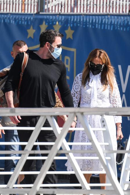 JLo y Ben Affleck pasearon por las calles de Venecia