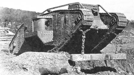 El Mark IV fue un tanque británico de la Primera Guerra Mundial, introducido en 1917.