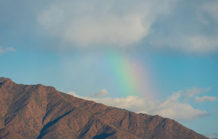 Mammatus con arco iris en Mijas costa.