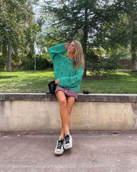 Amelia Bono con la falda de Zara