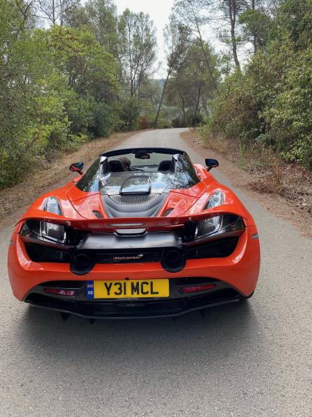 El Spider incluye dos arcos de seguridad detrás del puesto de conducción&nbsp;