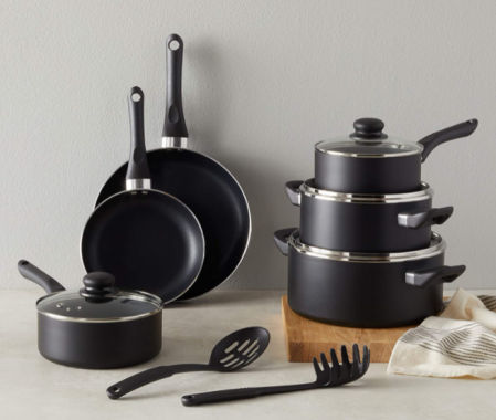 Juego de ollas y cacerolas antiadherentes de aluminio de Amazon Basics