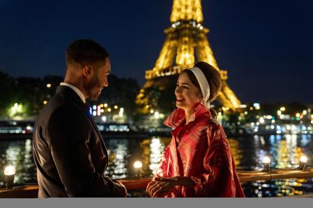 Una imagen de la segunda temporada de 'Emily en París'.