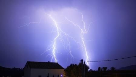 Noche de rayos en Viladellops.