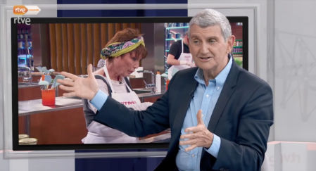 Pérez Tornero habla sobre el adelanto del 'prime time' en 'RTVE Responde'