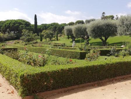 Homenaje, en Parque Cervantes de Barcelona, a las mujeres prisioneras del campo de Ravensbrük.