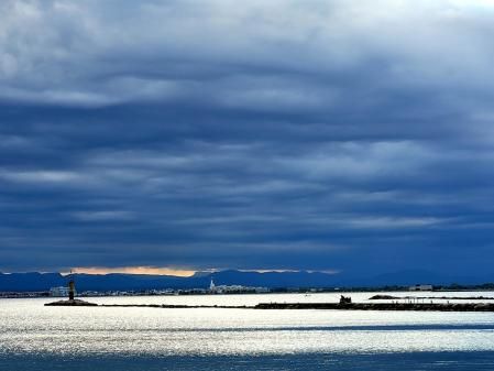 Atardecer de plata en Roses.