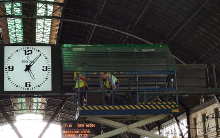 La pantalla de Renfe en la Estación del Norte dejó de funcionar por la tarde