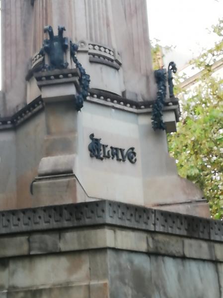 Monumento a Josep Anselm Clavé ubicado en el Passeig de Sant Joan.