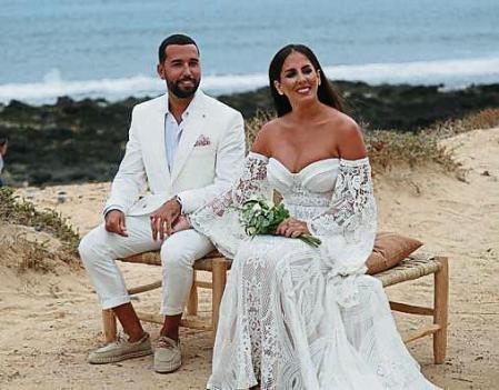 Anabel Pantoja and Omar Sanchez on their wedding in La Graciosa on Friday 01 October 2021