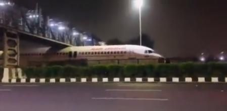 La situación era surrealista para todo el que pasaba por allí.