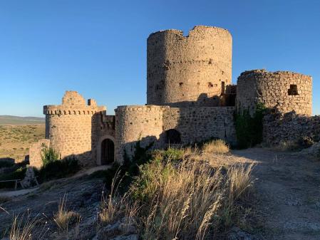 El torreón de la Villa de Moya (s. XI).