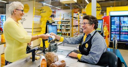 La cadena Jumbo abrirá 200 cajas destinadas a hablar con los cliente para combatir la soledad