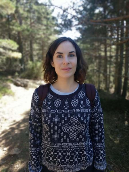 Raquel Aparicio, ilustradora del libro ‘Una flor en el asfalto’