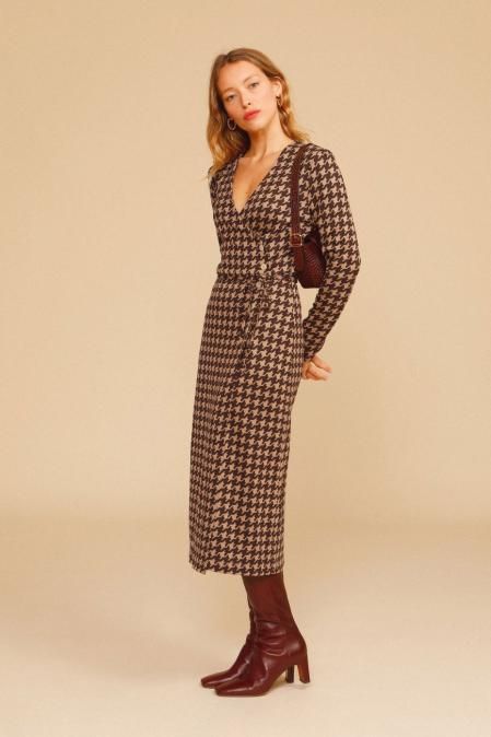 Vestido en marrón de Rouje