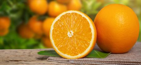 Las naranjas no curan ni previenen los resfriados.