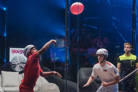 Dos jugadores de 'balloon' en acción