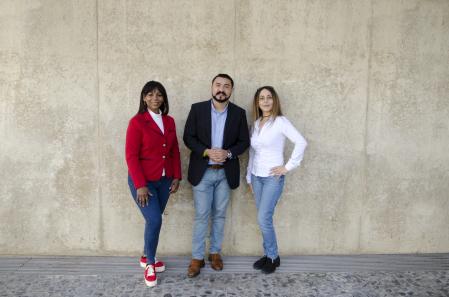 Trabajadoras de Hongares, la inmobiliaria que alquila pisos a personas migrantes en València