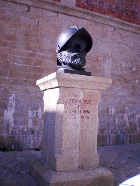 Busto de Francisco de Orellana en Trujillo