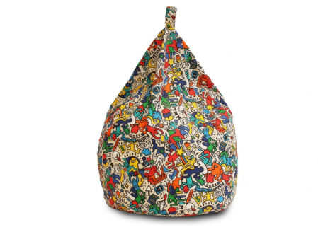 Puff infantil en forma de pera.