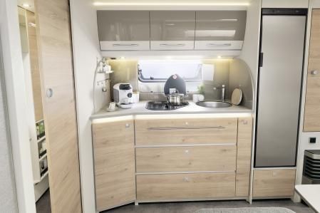 El interior de la renovada caravana Dethleffs Nomad ofrece un gran nivel de comodidad y confort