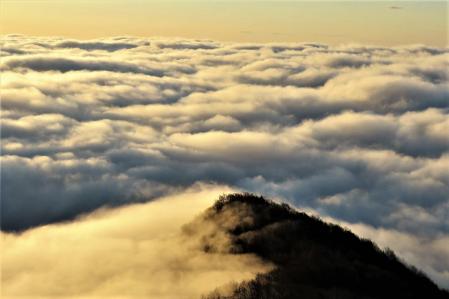 Los mares de niebla de Serragrenyada.